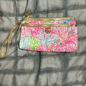 NWOT Lilly Pulitzer Water Resistant Pouch Large Wristlet Bag